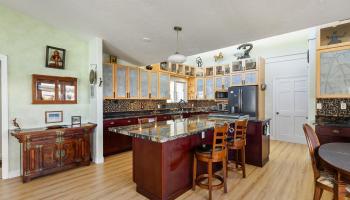 589  Iana Street Enchanted Lake, Kailua home - photo 3 of 25