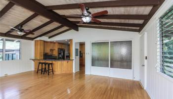 6017  Kaupalena Street Kuliouou, Diamond Head home - photo 2 of 24