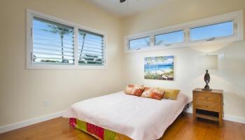 607 Auwai St Coconut Grove, Kailua home - photo 4 of 7 607 Auwai St Coconut Grove, Kailua home - photo 4 of 7