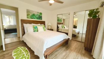 607  Kealahou Street Kalama Valley, Hawaii Kai home - photo 4 of 22