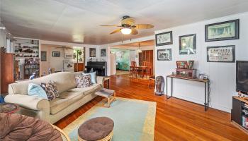 614 Kalolina Street Coconut Grove, Kailua home - photo 1 of 25 614 Kalolina Street Coconut Grove, Kailua home - photo 1 of 25