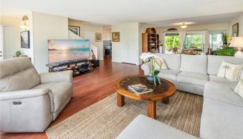 614 Koko Isle Circle townhouse # 2002, Honolulu, Hawaii - photo 1 of 25