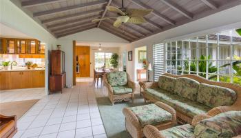 616  Kanaha Street Kalama Tract, Kailua home - photo 2 of 24