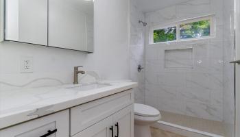 6163 Kawekiu Place Honolulu - Multi-family - photo 5 of 25 6163 Kawekiu Place Honolulu - Multi-family - photo 5 of 25