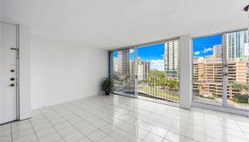 Ala Wai Manor condo # 902, Honolulu, Hawaii - photo 2 of 23