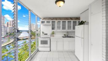 Ala Wai Manor condo # 902, Honolulu, Hawaii - photo 4 of 24