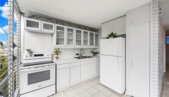 Ala Wai Manor condo # 902, Honolulu, Hawaii - photo 5 of 24