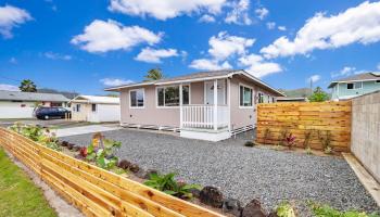 624  Olomana St Coconut Grove, Kailua home - photo 2 of 25