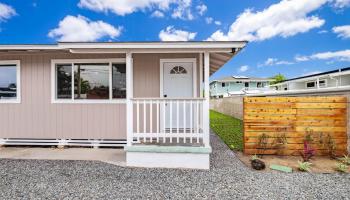 624  Olomana St Coconut Grove, Kailua home - photo 3 of 25