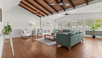 642  Papalani Street Enchanted Lake, Kailua home - photo 2 of 23