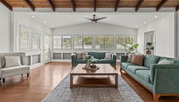 642  Papalani Street Enchanted Lake, Kailua home - photo 3 of 23