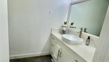 Crosspointe condo # 23BD, Honolulu, Hawaii - photo 3 of 7