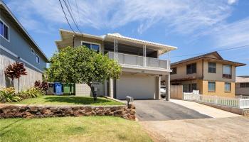 651 11th Ave Honolulu - Rental - photo 1 of 8