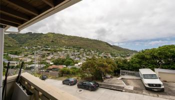 658  Aipuni Street Aina Haina Area, Diamond Head home - photo 3 of 23