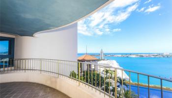 Harbor Court condo # 1704, Honolulu, Hawaii - photo 3 of 25