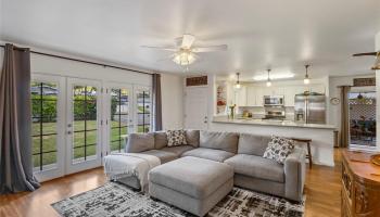 6641 Kalopa Street Hahaione-lower, Hawaii Kai home - photo 6 of 21