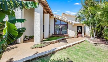 6815  Niumalu Loop Mariners Cove, Hawaii Kai home - photo 2 of 22