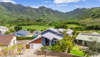 6815  Niumalu Loop Mariners Cove, Hawaii Kai home - photo 2 of 25