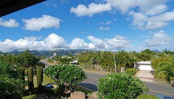 682 Elepaio St Kahala Area, Diamond Head home - photo 3 of 14 682 Elepaio St Kahala Area, Diamond Head home - photo 3 of 14