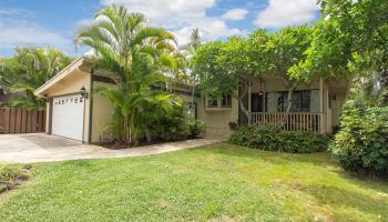 68-664 Hoomana Place Mokuleia, North Shore home - photo 1 of 25 68-664 Hoomana Place Mokuleia, North Shore home - photo 1 of 25