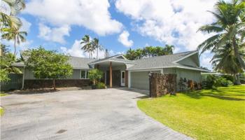 689 Milokai St Kaimalino, Kailua home - photo 2 of 25 689 Milokai St Kaimalino, Kailua home - photo 2 of 25