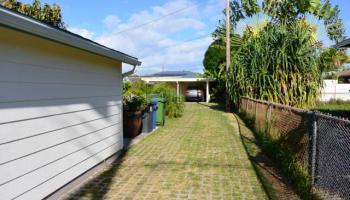690 Kihapai St Coconut Grove, Kailua home - photo 3 of 17 690 Kihapai St Coconut Grove, Kailua home - photo 3 of 17