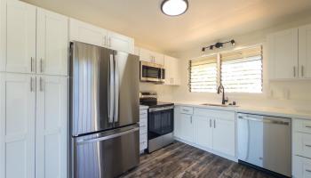 696  Kuakini Street Liliha, Honolulu home - photo 3 of 10