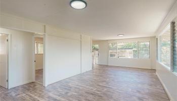 696  Kuakini Street Liliha, Honolulu home - photo 5 of 10
