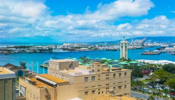 Harbor Square condo # 1704, Honolulu, Hawaii - photo 2 of 25