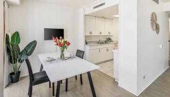 Harbor Square condo # 1704, Honolulu, Hawaii - photo 5 of 25