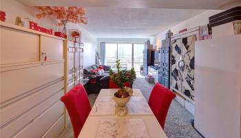 Harbor Square condo # 1708, Honolulu, Hawaii - photo 4 of 25