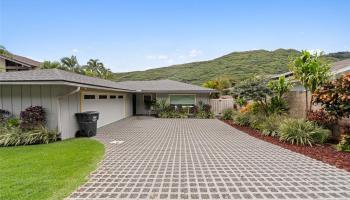 702  Hahaione Street Hahaione-lower, Hawaii Kai home - photo 2 of 25