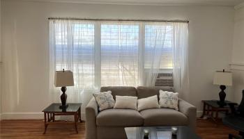 710  Hausten Street Moiliili, Honolulu home - photo 3 of 15