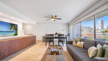 Lunalilo Tower condo # 402, Honolulu, Hawaii - photo 3 of 24