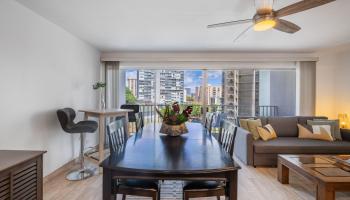 Lunalilo Tower condo # 402, Honolulu, Hawaii - photo 4 of 24