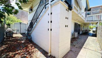 710 Umi Street Honolulu - Multi-family - photo 5 of 13