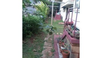 718 10th Ave Honolulu - Multi-family - photo 6 of 8