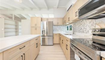 7227  Pikoni Place Koko Head Terrace, Hawaii Kai home - photo 4 of 25