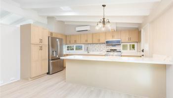 7227  Pikoni Place Koko Head Terrace, Hawaii Kai home - photo 6 of 25