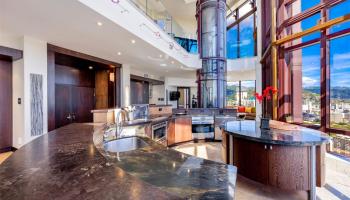 Imperial Plaza condo # 3901, Honolulu, Hawaii - photo 2 of 21