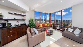 Imperial Plaza condo # 3901, Honolulu, Hawaii - photo 3 of 21