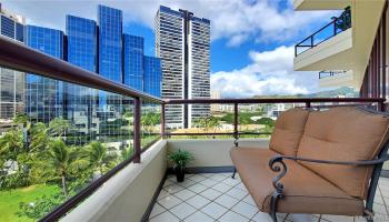Imperial Plaza condo # 817, Honolulu, Hawaii - photo 4 of 25 Imperial Plaza condo # 817, Honolulu, Hawaii - photo 4 of 25