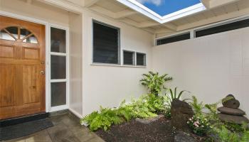 7276  Nohili Street Koko Head Terrace, Hawaii Kai home - photo 2 of 20