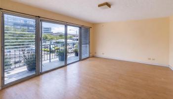 Coty Tower condo # 303, Honolulu, Hawaii - photo 3 of 20