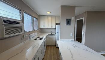 733 Coolidge St Honolulu - Rental - photo 2 of 6