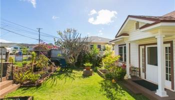 734 8th Ave Kaimuki, Diamond Head home - photo 1 of 23 734 8th Ave Kaimuki, Diamond Head home - photo 1 of 23