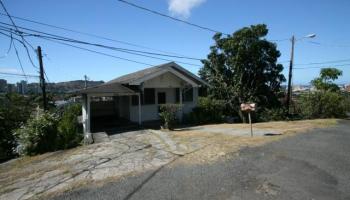 739 N Judd St Liliha, Honolulu home - photo 2 of 7 739 N Judd St Liliha, Honolulu home - photo 2 of 7