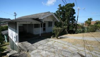 739 N Judd St Liliha, Honolulu home - photo 5 of 7