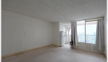 747 Amana St Honolulu - Rental - photo 2 of 9