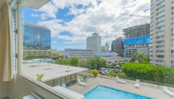 747 Amana St Honolulu - Rental - photo 3 of 5